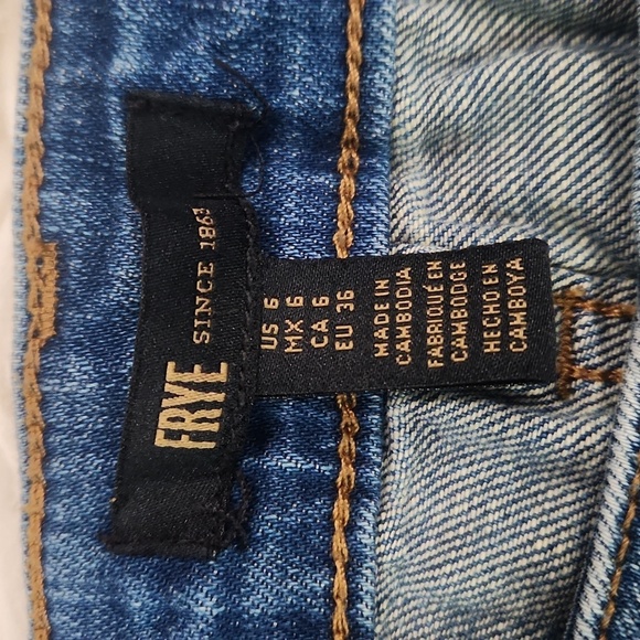 Frye Medium Wash Jean's - Picture 6 of 6